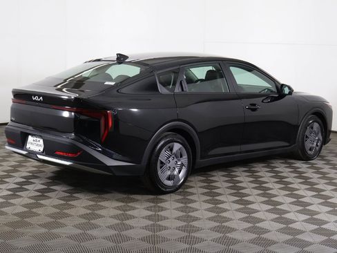 Used 2025 Kia K4 LX image 8