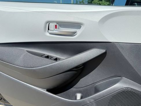 Used 2026 Toyota Corolla SE FWD image 24