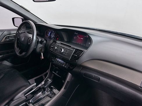Used 2017 Honda Accord Sport Special Edition image 28