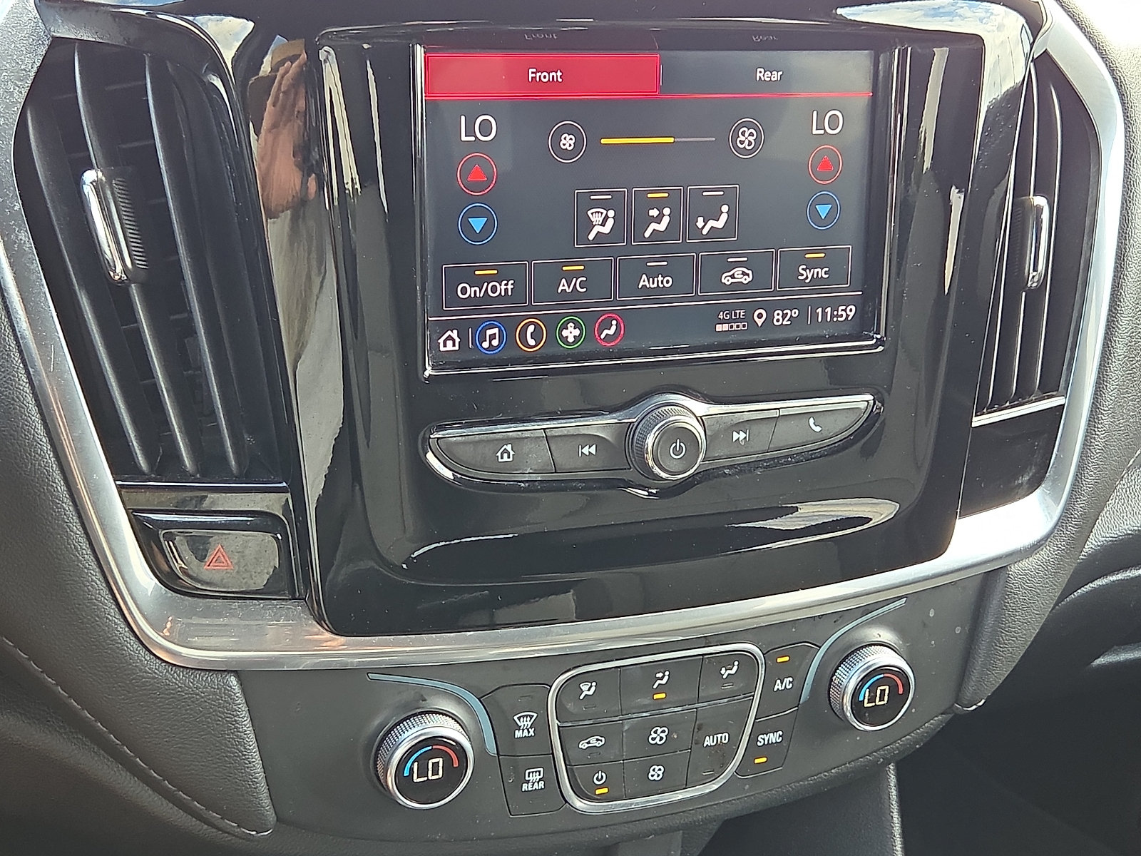 Used 2023 Chevrolet Traverse LT FWD image 21
