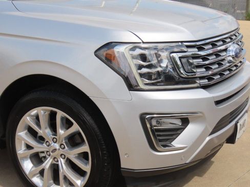 Used 2018 Ford Expedition Max Limited w/ Equipment Group 302A RWD image 5