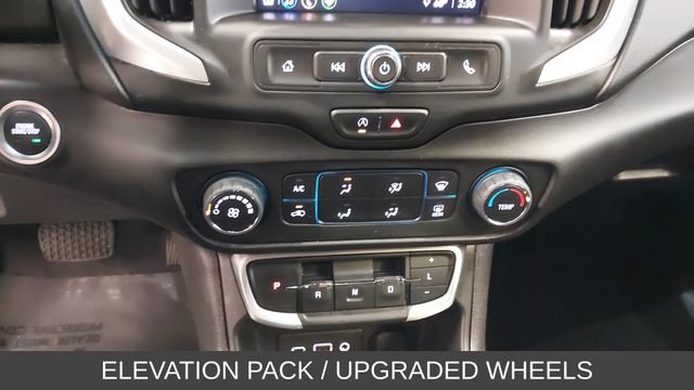 Used 2024 GMC Terrain SLE w/ Elevation Edition FWD image 33