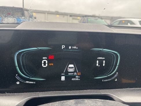 Used 2023 Kia Telluride LX AWD/4WD image 9