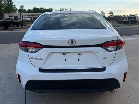 Used 2023 Toyota Corolla LE w/ Carpet Mat Package (TMS) FWD image 6