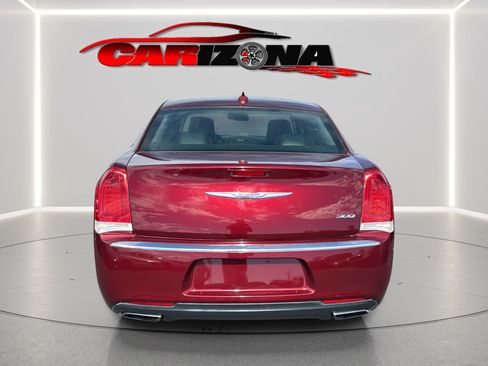 Used 2016 Chrysler 300 Limited RWD image 7