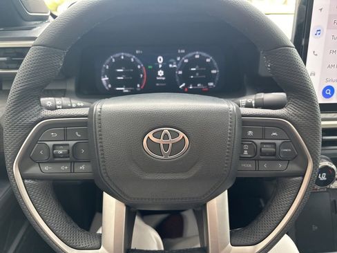 Used 2026 Toyota Tacoma Limited AWD/4WD image 13