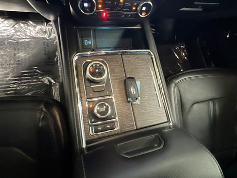 Certified 2021 Ford Expedition Limited image 12