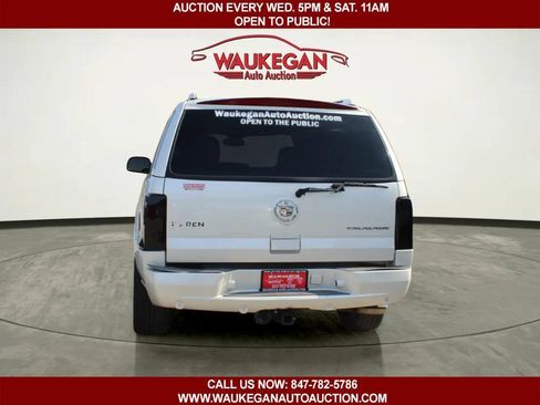 Used 2004 Cadillac Escalade AWD image 6