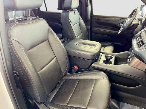 Used 2023 Chevrolet Suburban High Country w/ Advanced Technology Package AWD/4WD image 32