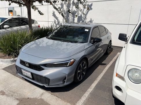 Used 2025 Honda Civic Sport Touring image 3