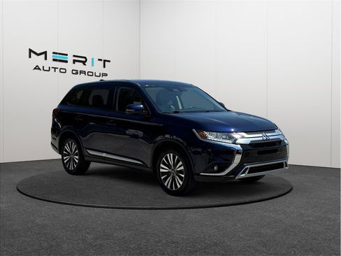 Used 2020 Mitsubishi Outlander SE FWD image 1