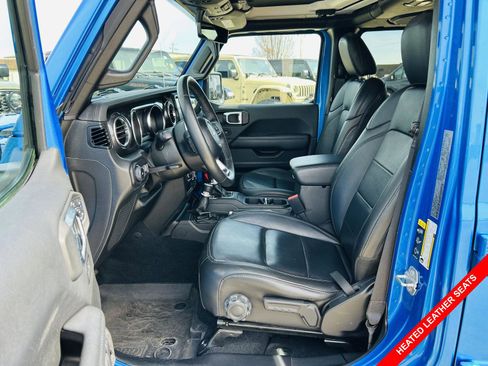 Used 2022 Jeep Wrangler Unlimited Sahara image 3