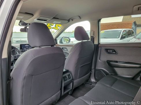 Used 2023 Nissan Rogue S FWD image 10