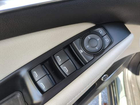 Certified 2023 Buick Enclave Essence image 17