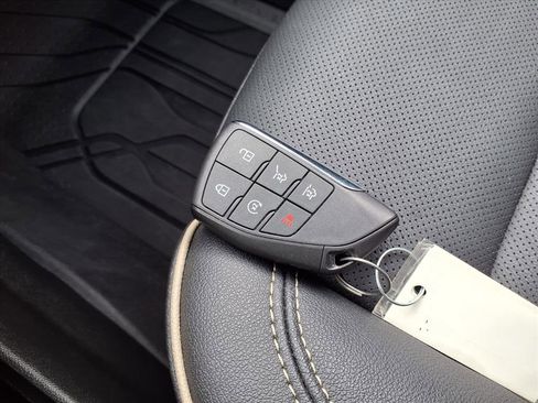 Used 2024 Chevrolet Tahoe Premier image 17