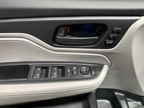 Used 2024 Honda Odyssey EX-L image 10
