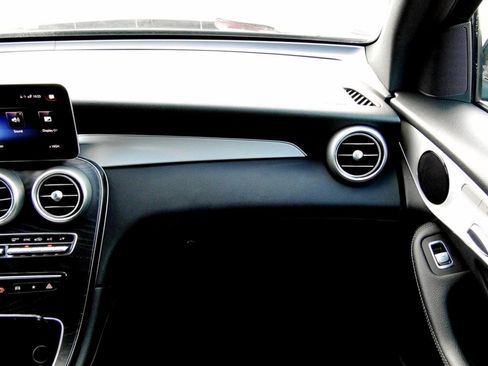 Used 2021 Mercedes-Benz GLC 300 w/ AMG Line image 20