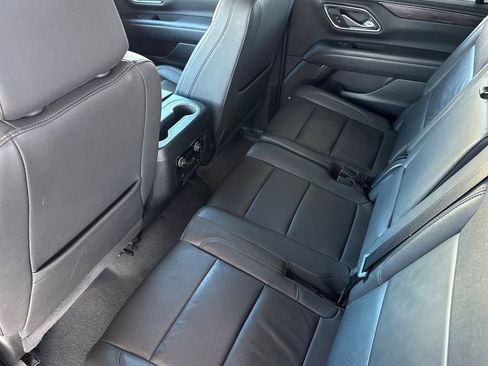 Used 2024 Chevrolet Suburban LT image 6