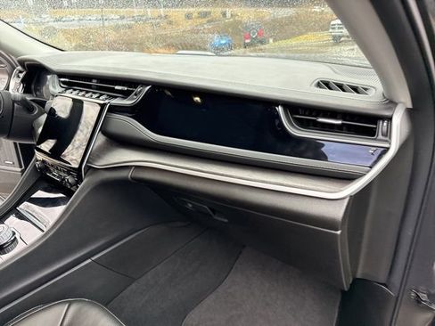 Used 2023 Jeep Grand Cherokee 4WD 4xe w/ Luxury Tech Group II image 33