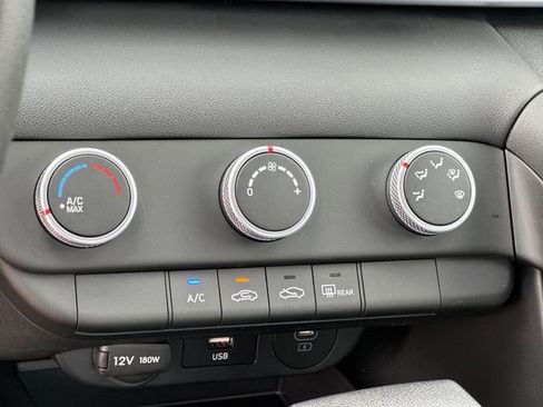 New 2026 Hyundai Elantra SE FWD image 23