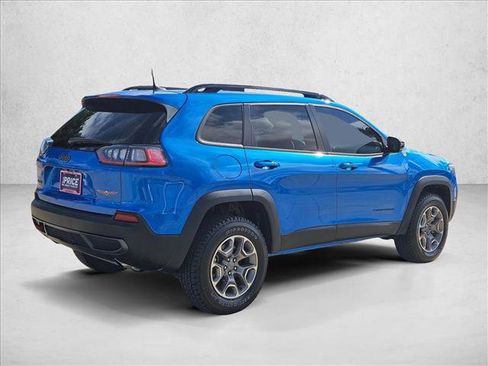 Used 2022 Jeep Cherokee Trailhawk image 5