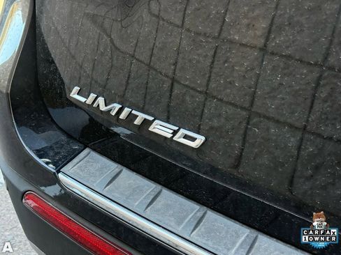 Used 2023 Ford Explorer Limited RWD image 11
