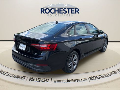 Used 2023 Volkswagen Jetta SE FWD image 6