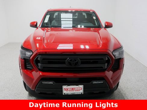 Used 2025 Toyota Tacoma SR5 image 3