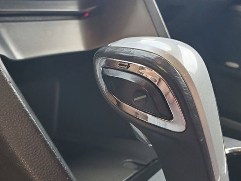 Used 2012 GMC Terrain SLT image 27