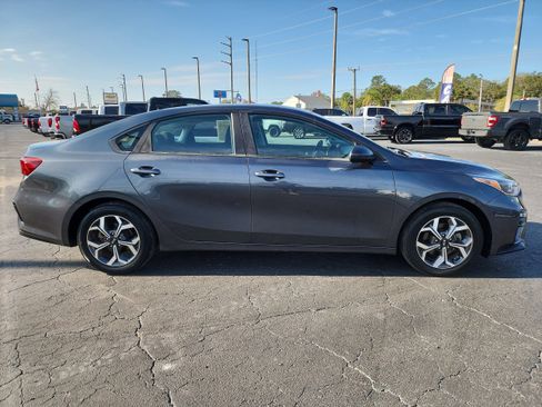 Used 2019 Kia Forte LXS image 3