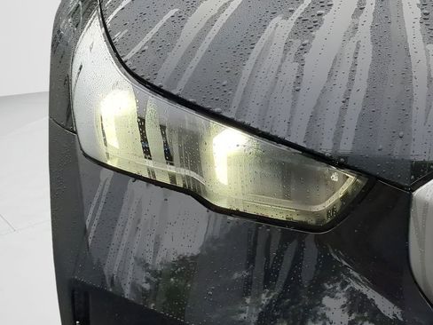 New 2025 BMW 530i w/ Premium Package image 10