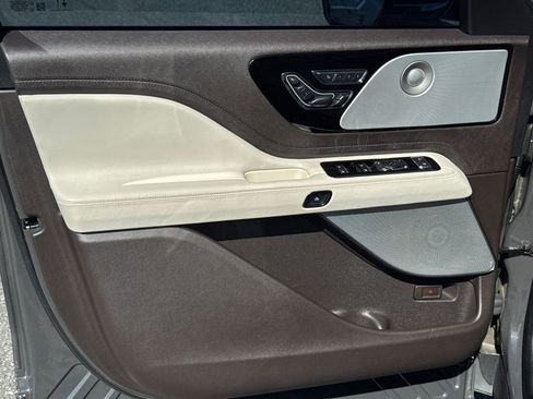 Used 2020 Lincoln Aviator Black Label w/ Dynamic Handling Package image 10