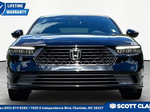 Used 2023 Honda Accord Sport image 2