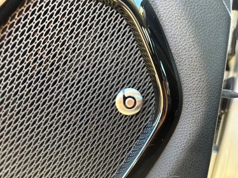 Used 2017 Jeep Renegade Altitude image 17