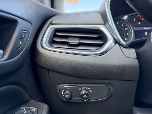 Used 2024 Chevrolet Equinox LT image 20