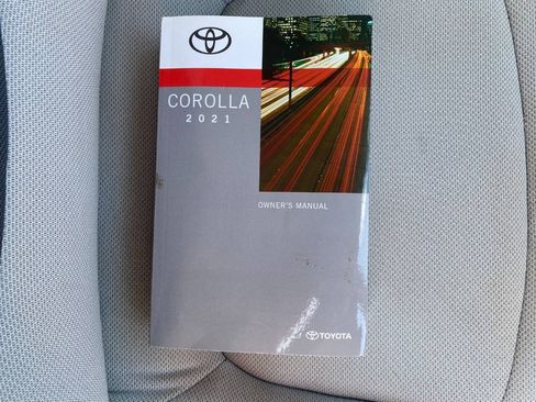Used 2021 Toyota Corolla L w/ Carpet Mat Package (TMS) FWD image 26