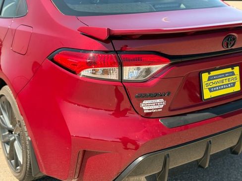 Used 2025 Toyota Corolla SE w/ SE Premium Package image 9