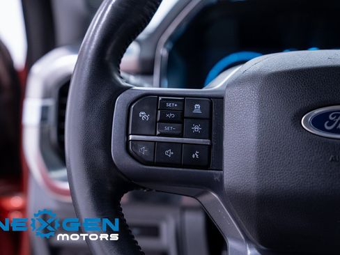 Used 2023 Ford F150 Lariat w/ Trailer Tow Package image 19