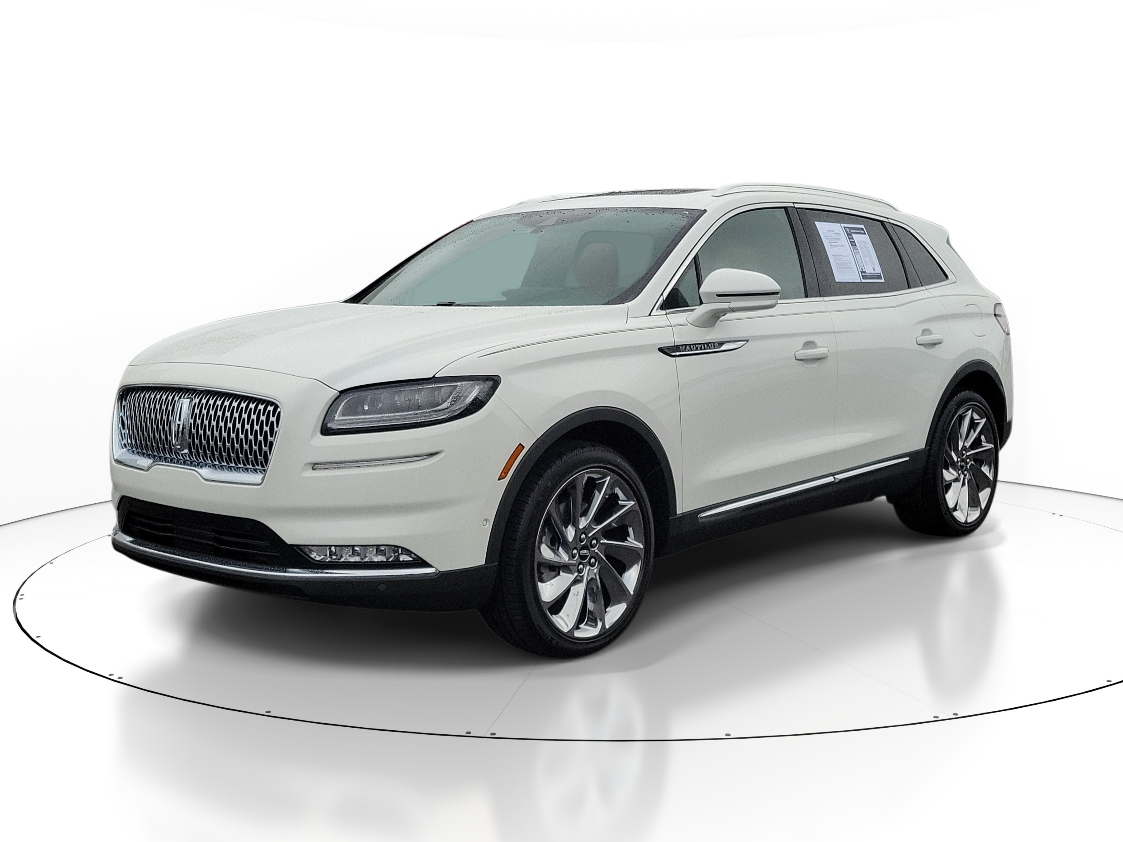 Used 2023 Lincoln Nautilus Black Label AWD/4WD image 2