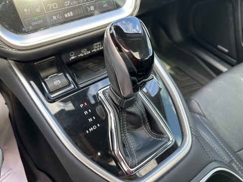 Used 2023 Subaru Outback Touring image 10