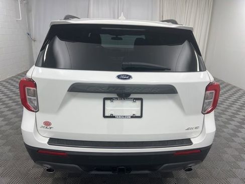 Used 2023 Ford Explorer XLT w/ Equipment Group 202A AWD/4WD image 7
