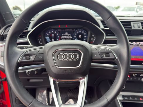 Used 2023 Audi Q3 2.0T Premium w/ Convenience Package AWD/4WD image 17