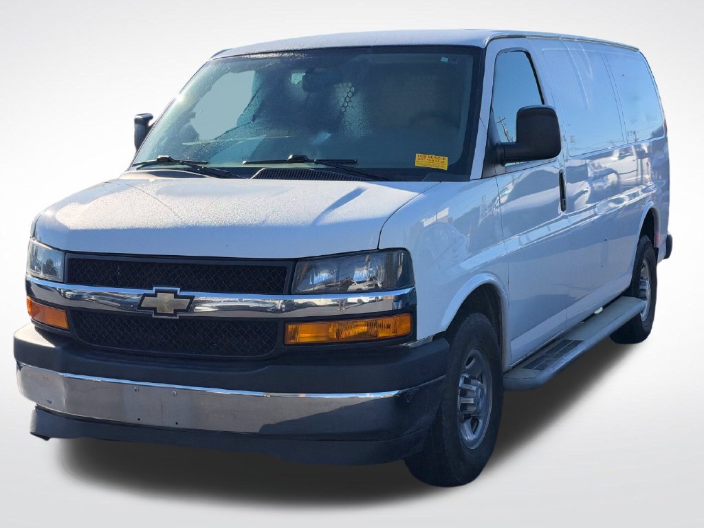Used 2018 Chevrolet Express 2500 w/ Driver Convenience Package RWD image 6