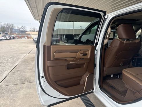 Used 2022 RAM 3500 Limited image 19