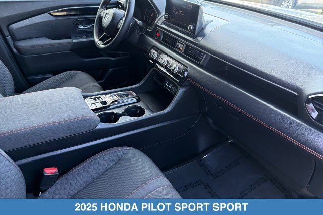 Certified 2025 Honda Pilot Sport image 20