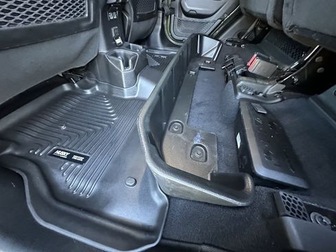 Used 2023 Jeep Gladiator Mojave w/ Cold Weather Group image 20