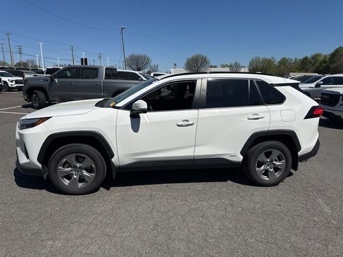 Used 2023 Toyota RAV4 XLE image 4