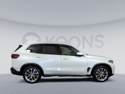 Used 2024 BMW X5 xDrive40i w/ Premium Package AWD/4WD image 8