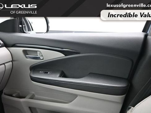 Used 2018 Honda Pilot Touring image 20