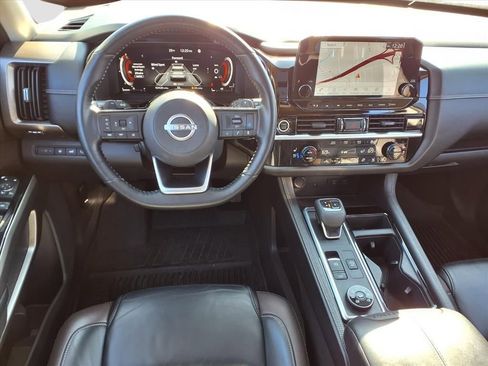 Used 2023 Nissan Pathfinder Platinum w/ Cargo Package image 8